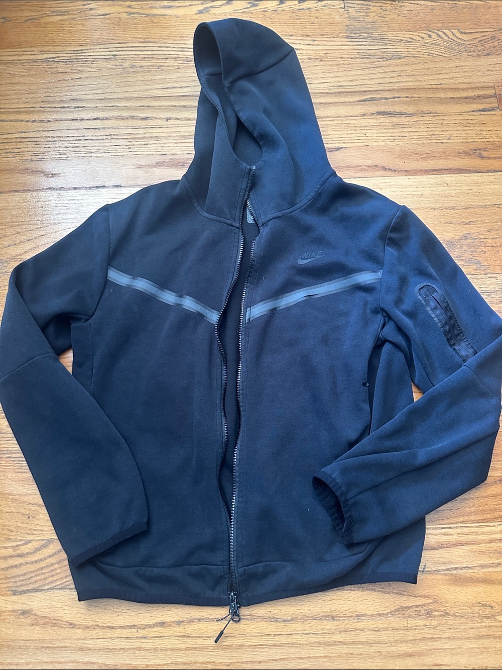Kids Nike Black Full-Zip Hooded Sweatshirt | Size M